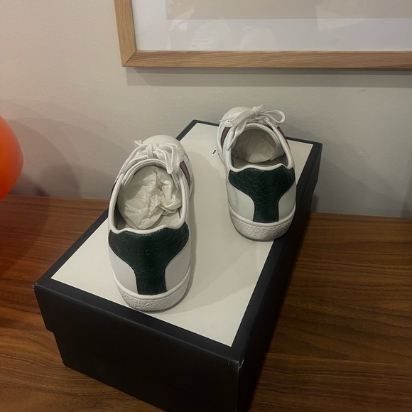 Gucci White Sneakers for Women size 37 - Picture 3 of 8